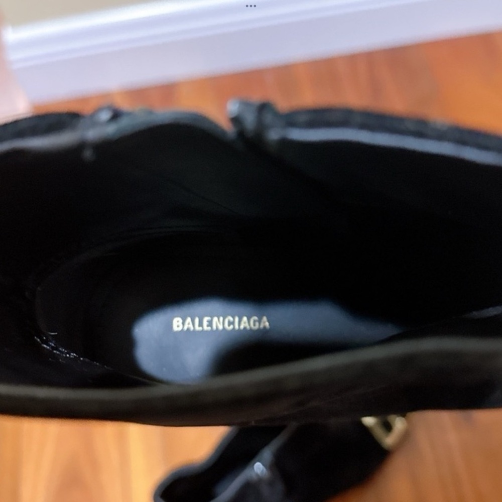 Balenciaga Black Heeled Boots with Gold Logo - Picture 8 of 9